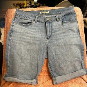 Levi's Women's Bermuda Jean Shorts (Size 29)